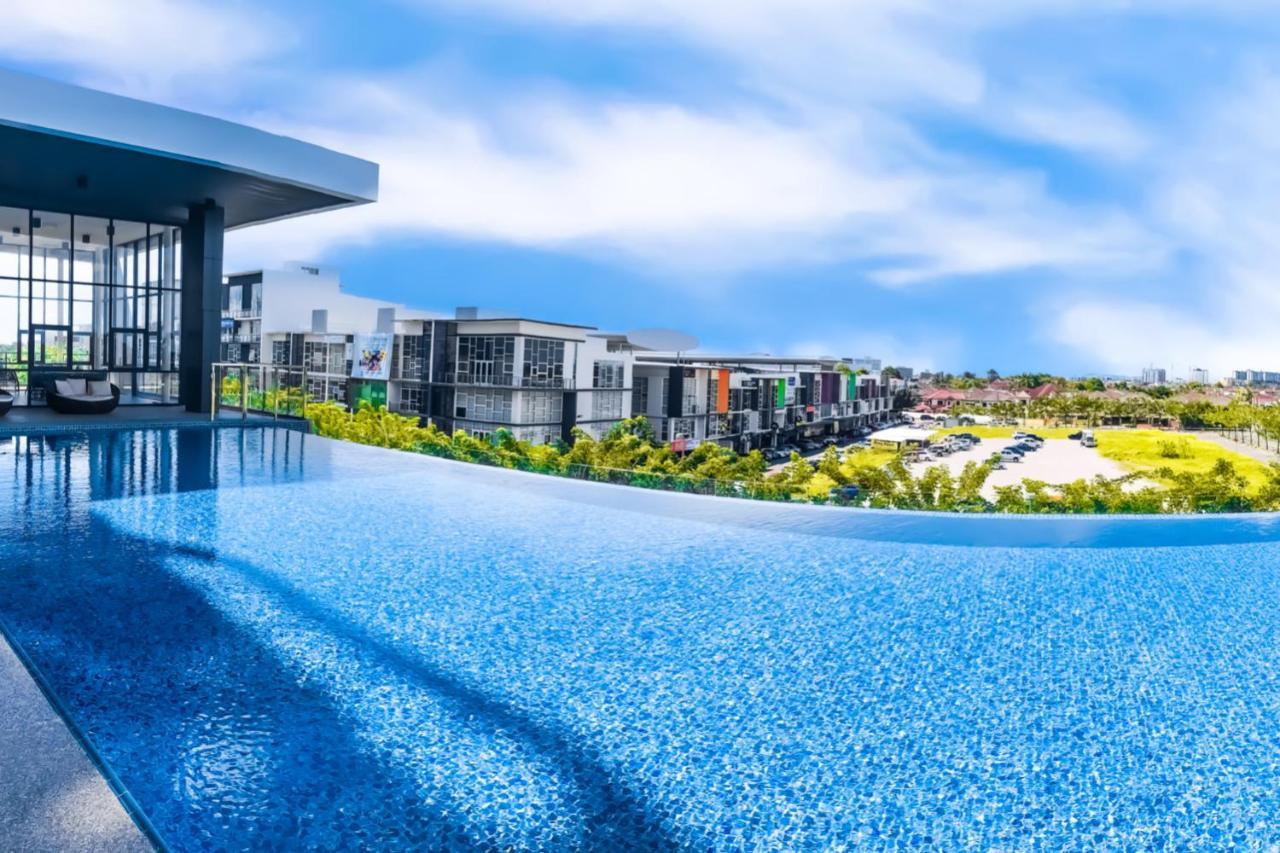 Cat City Mediterranean Theme City&Pool View Homestay 貓城地中海主題城市泳池風景民宿 Kuching Exterior photo